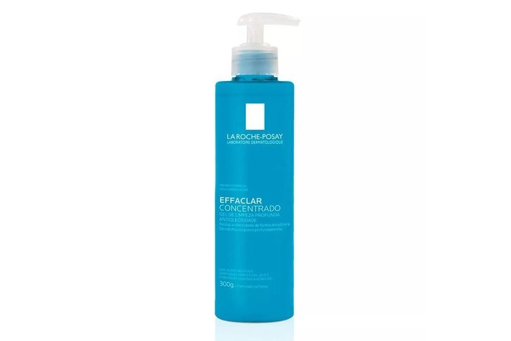 O gel de limpeza é um importante dermocosméticos para mulheres depois dos 30, esse é o Effaclar Concentrado da La Roche-Posay